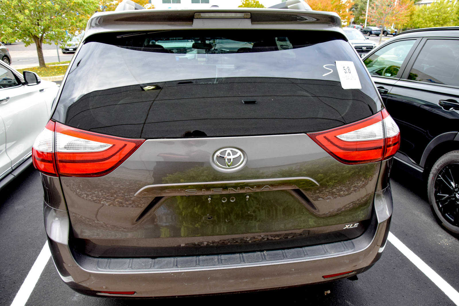 Used 2015 Toyota Sienna XLE FWD image 6