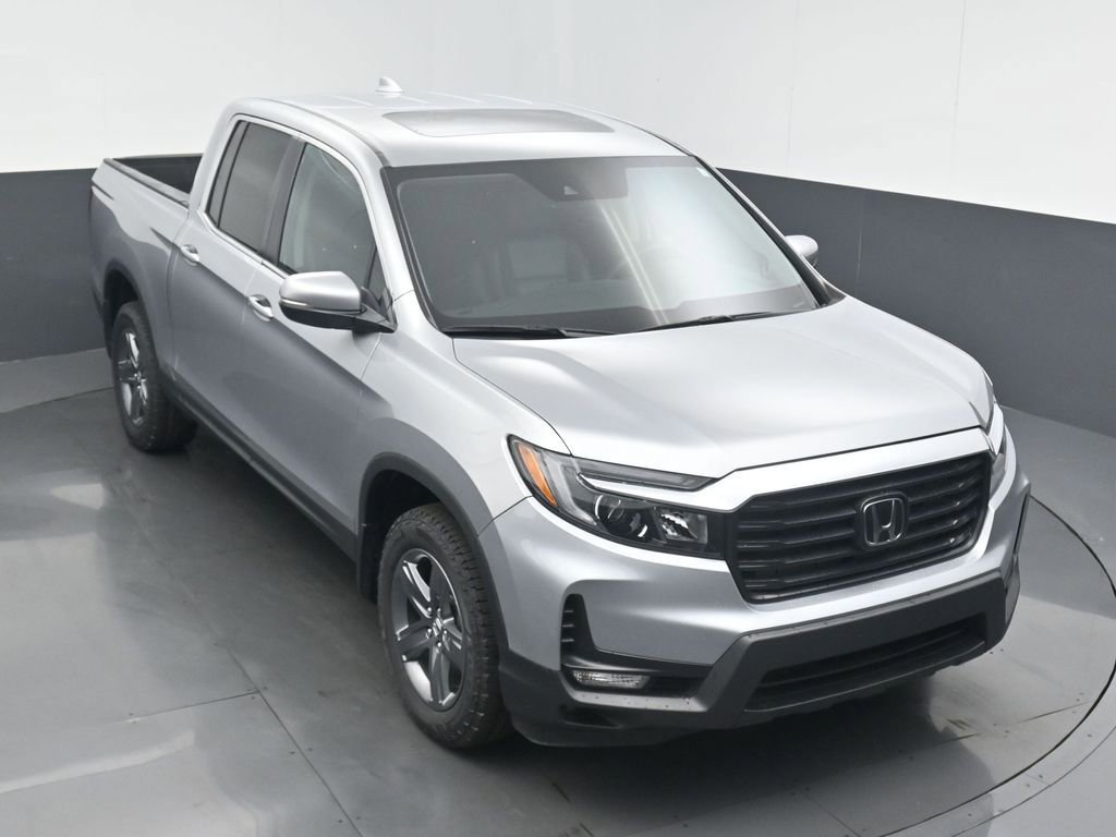 Certified 2023 Honda Ridgeline RTL image 3