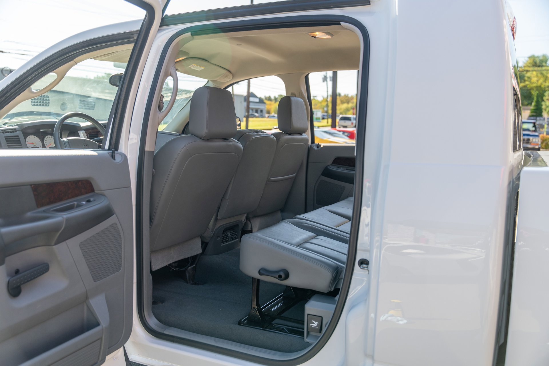 Used 2008 Dodge Ram 3500 Truck Laramie image 28