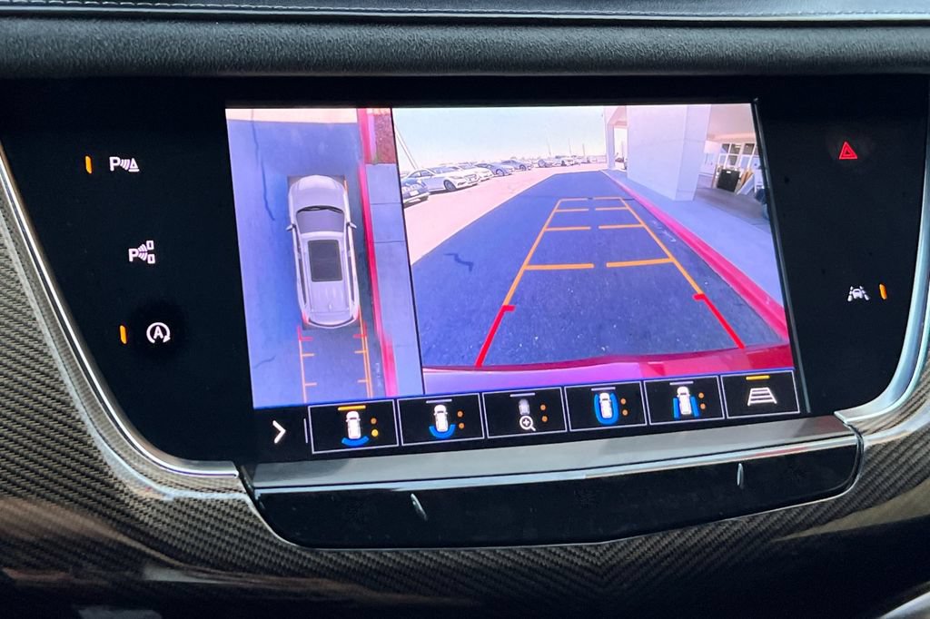 Used 2020 Cadillac XT6 Premium Luxury w/ Platinum Package AWD/4WD image 23