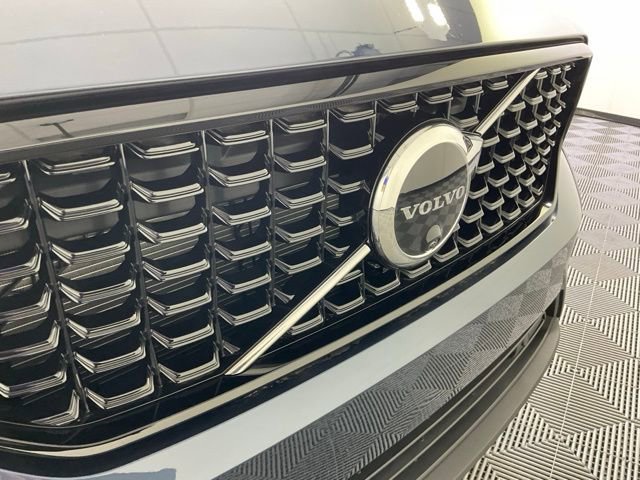 New 2026 Volvo XC40 B5 Ultra w/ Protection Package Premier image 8