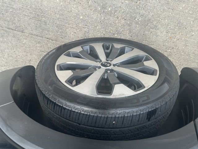 Used 2020 Kia Telluride S FWD image 36