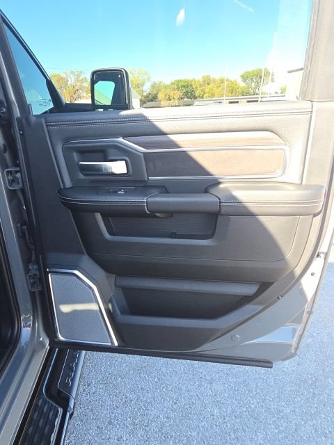 New 2027 RAM 3500 Laramie AWD/4WD image 27
