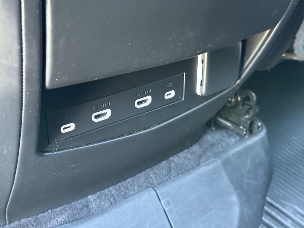 Used 2022 Cadillac Escalade Sport Platinum image 32