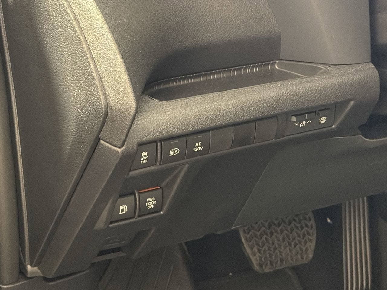 New 2026 Toyota Sienna XSE FWD image 12
