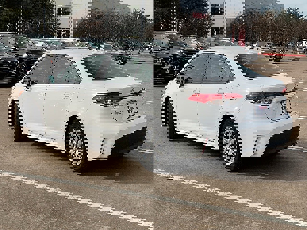 Used 2025 Toyota Corolla LE image 7