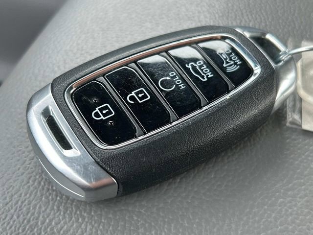 Used 2023 Hyundai Elantra SEL w/ Convenience Package image 32