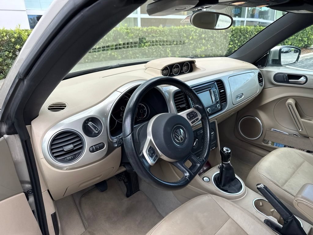 Used 2014 Volkswagen Beetle TDI FWD image 10