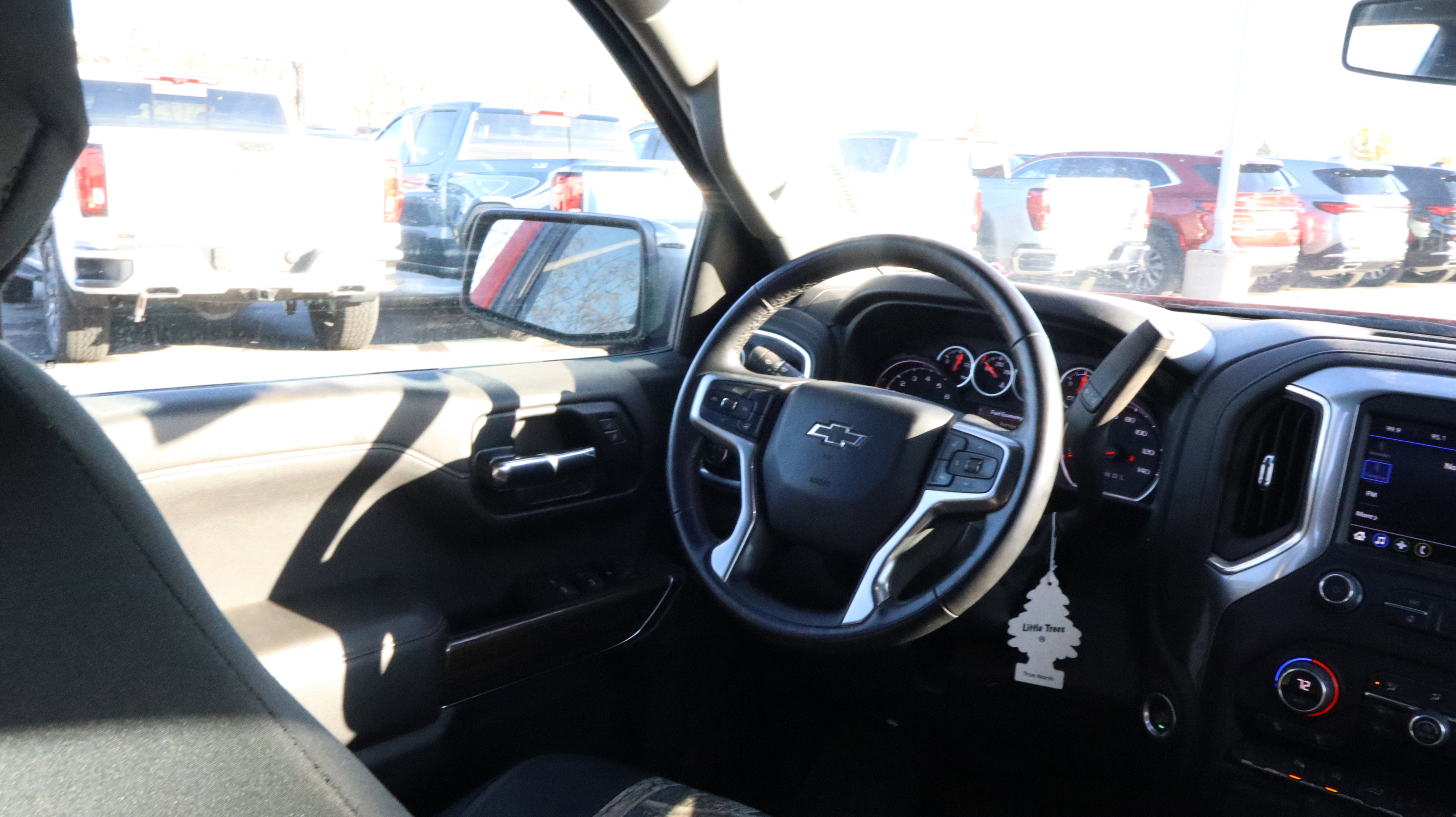 Certified 2022 Chevrolet Silverado 1500 RST image 9