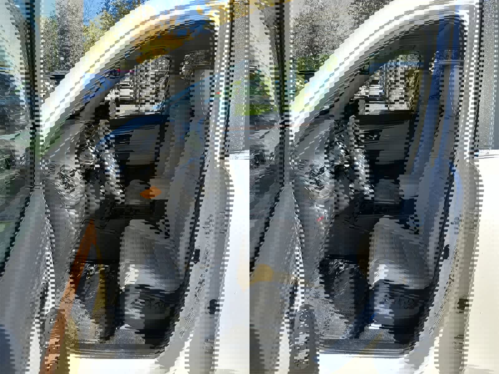 Used 2022 Honda CR-V EX-L image 2