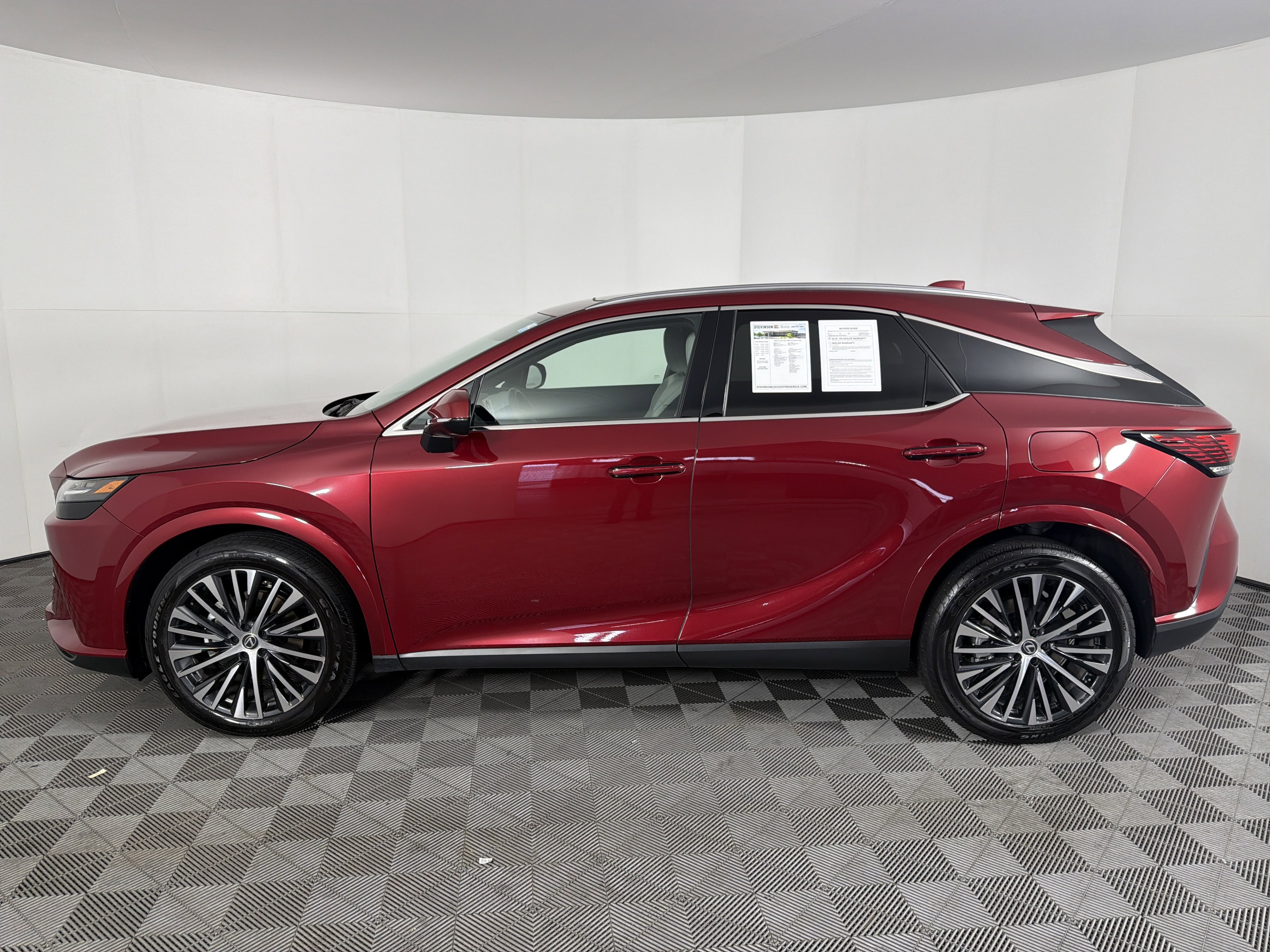 Used 2023 Lexus RX 350 w/ Cold Area Package image 18