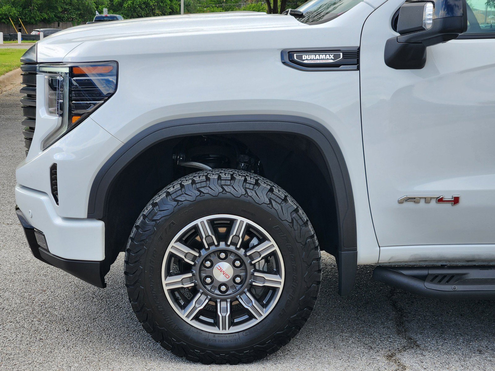 Used 2024 GMC Sierra 1500 AT4 w/ Technology Package AWD/4WD image 27