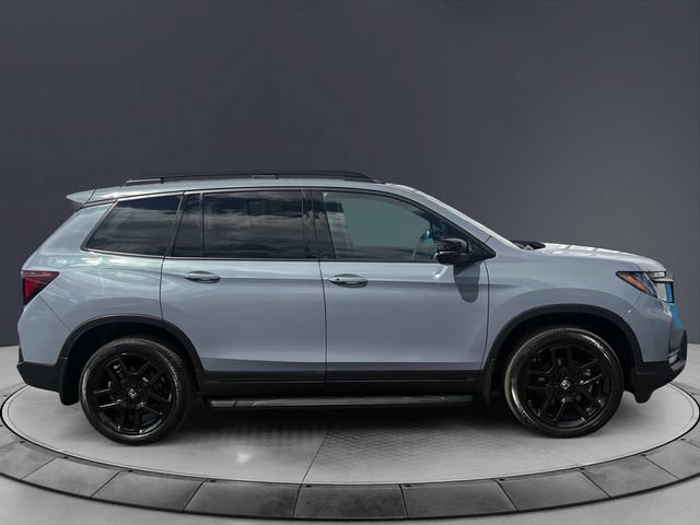 Used 2025 Honda Passport Black Edition image 6
