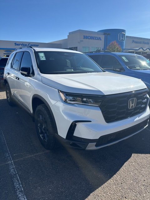 New 2025 Honda Pilot TrailSport image 2