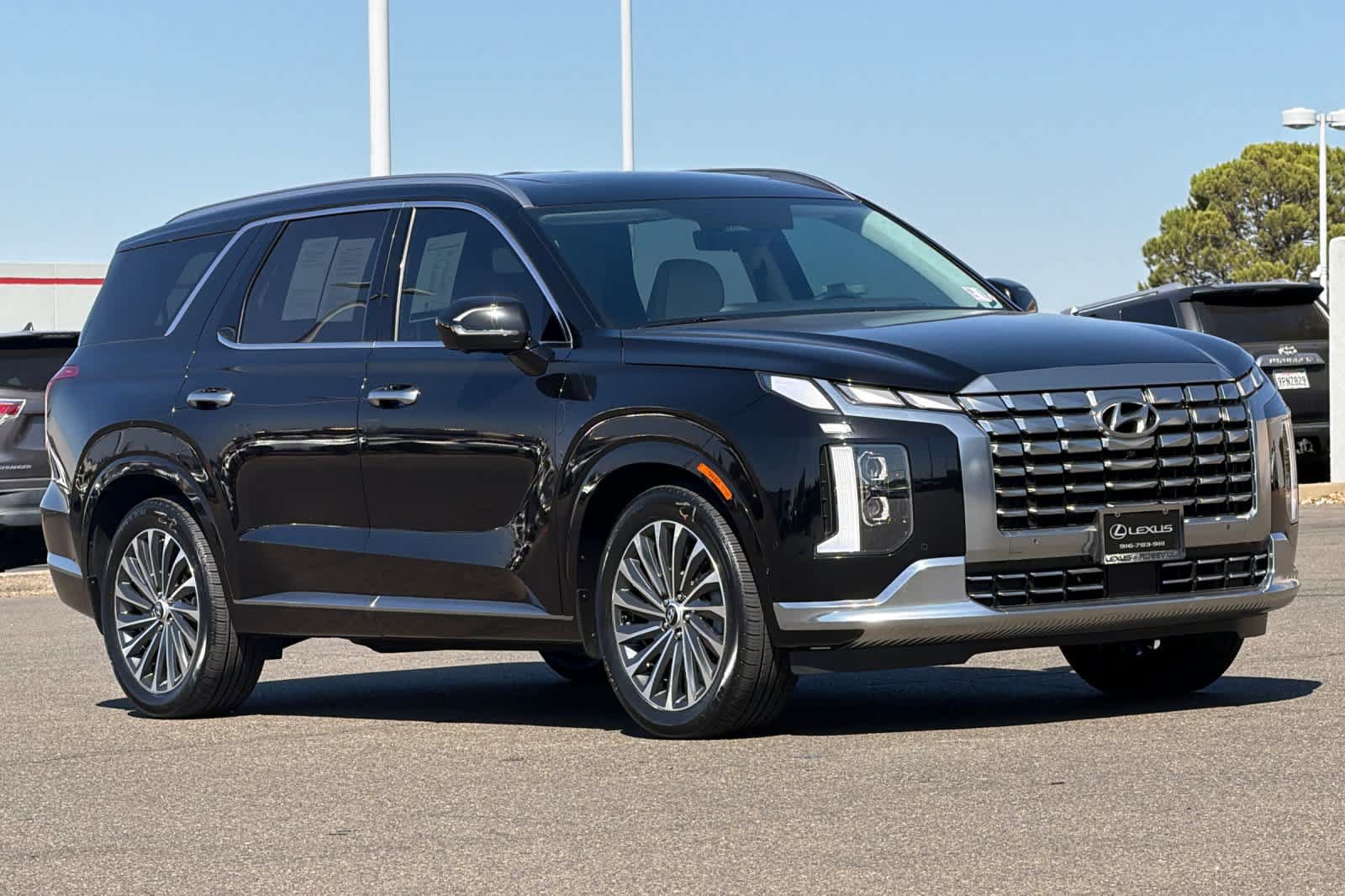 Used 2023 Hyundai Palisade Calligraphy AWD/4WD image 5