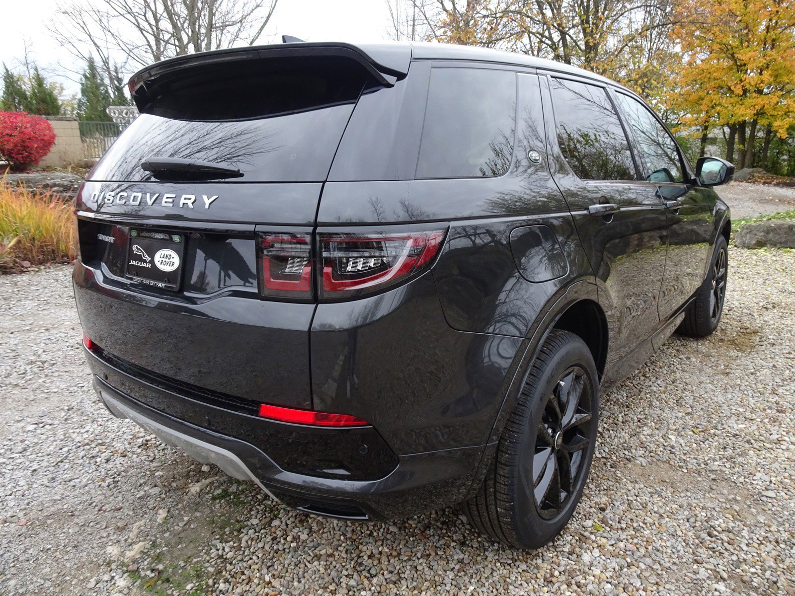 New 2025 Land Rover Discovery Sport S image 6