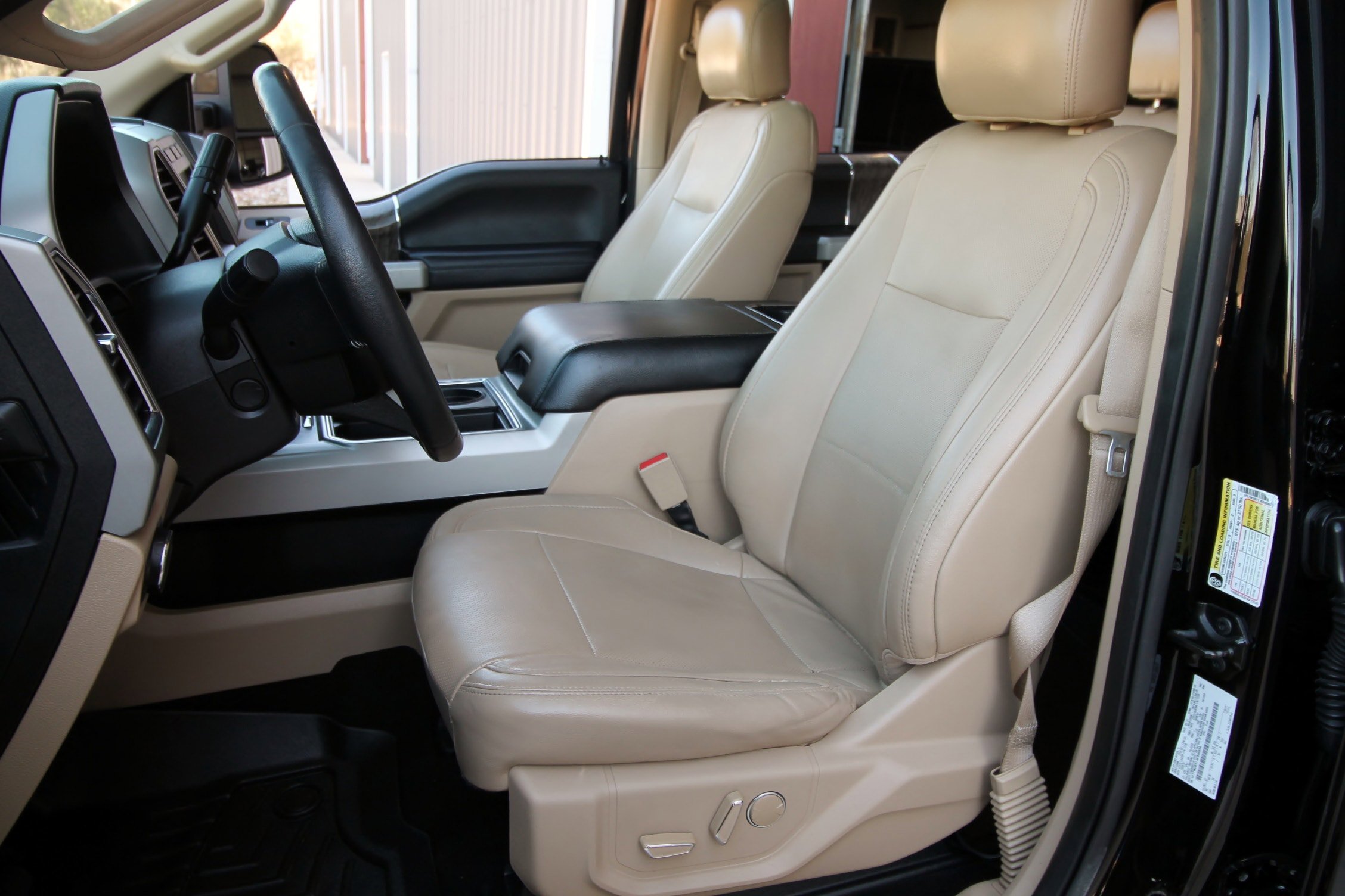 Used 2018 Ford F250 Lariat w/ Lariat Ultimate Package image 24