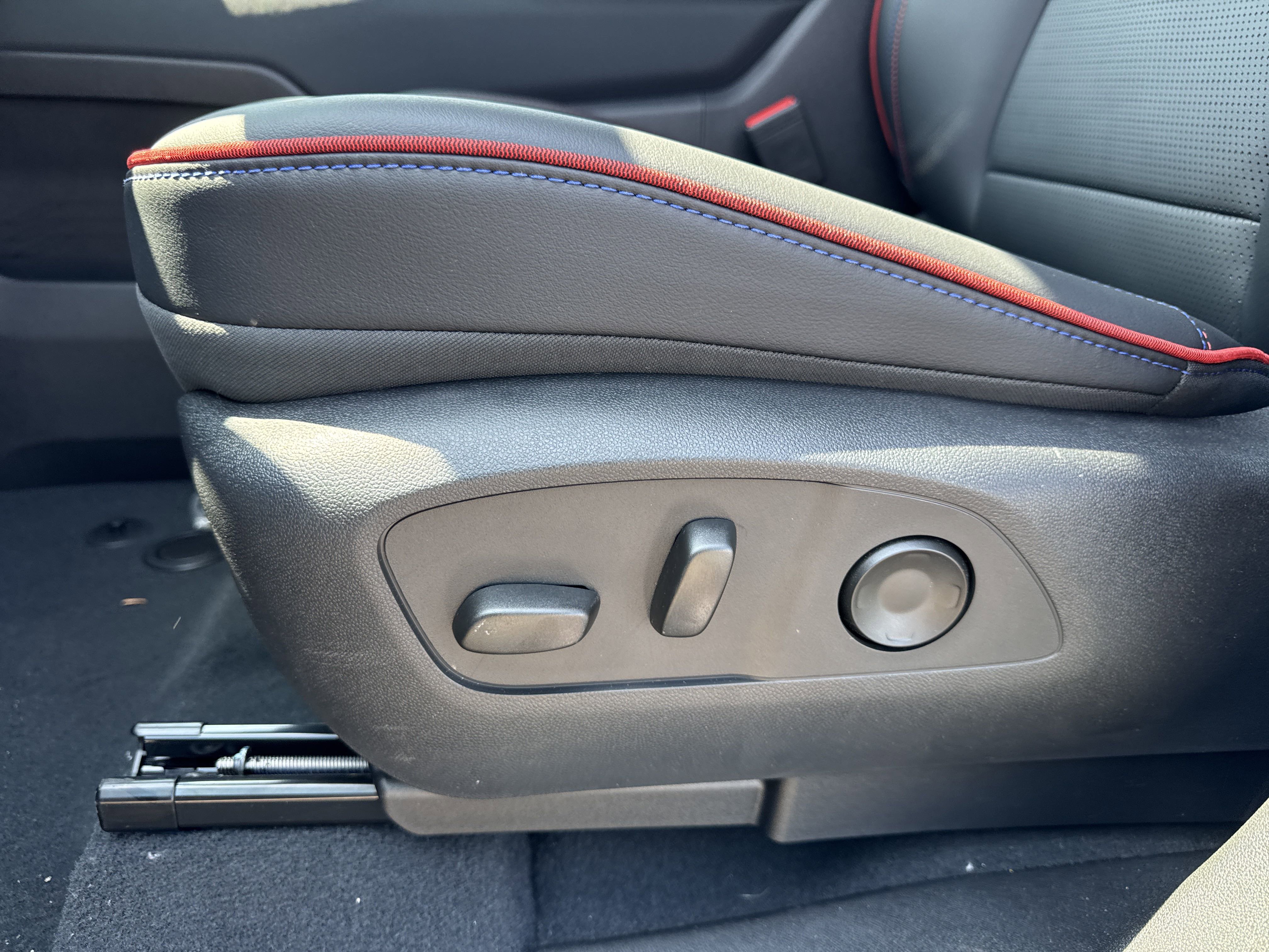 New 2025 Chevrolet Silverado EV RST image 28