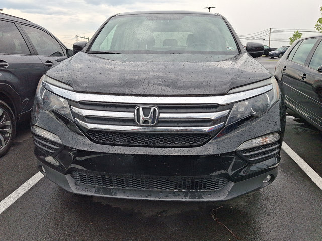 Used 2017 Honda Pilot EX image 2