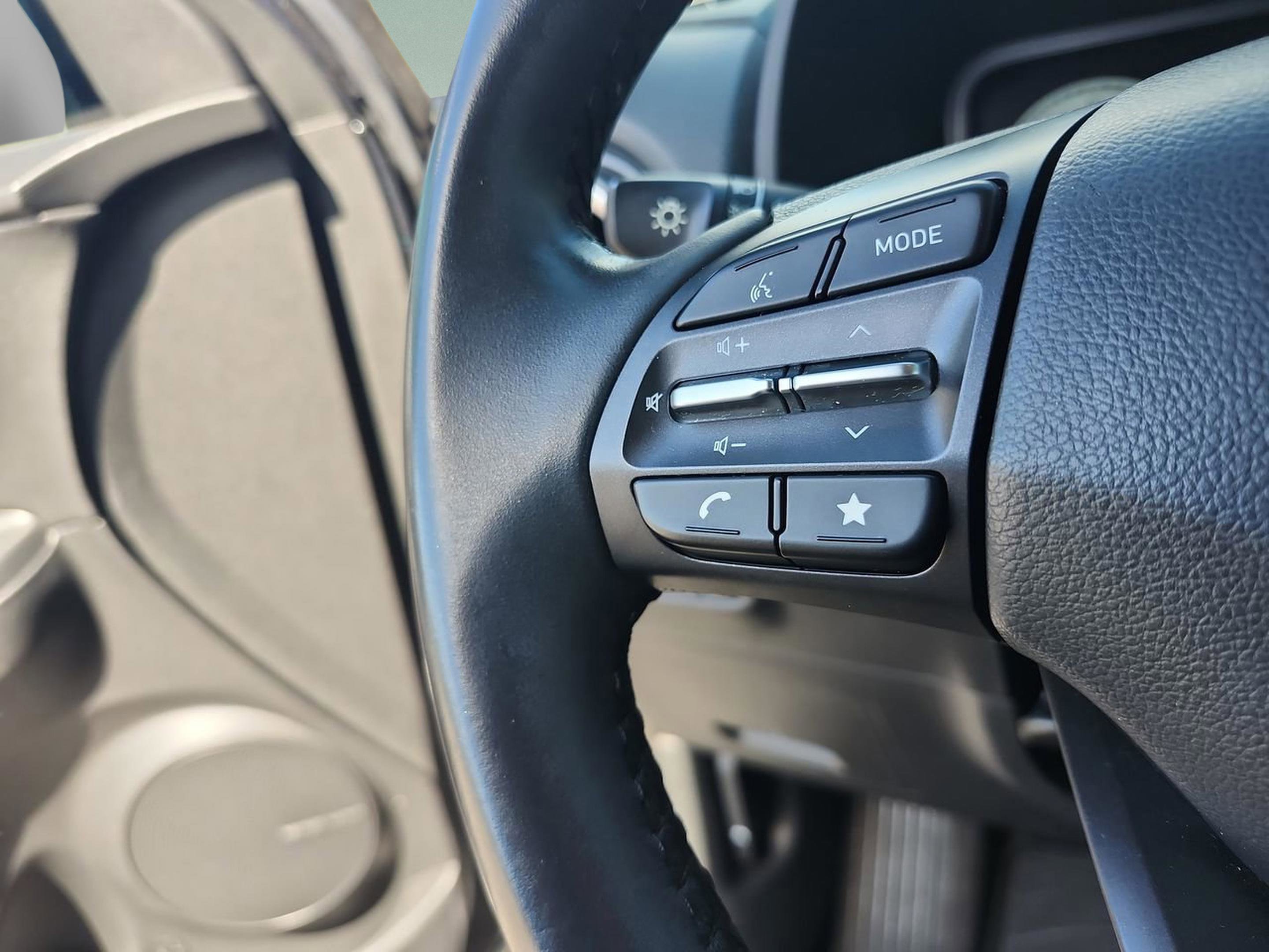 Certified 2022 Hyundai Kona Limited image 12