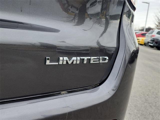 Used 2018 Jeep Compass Limited image 5