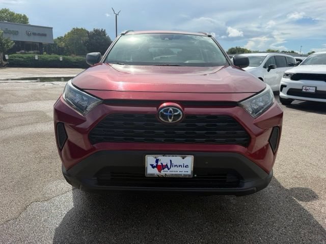 Used 2021 Toyota RAV4 LE FWD image 2