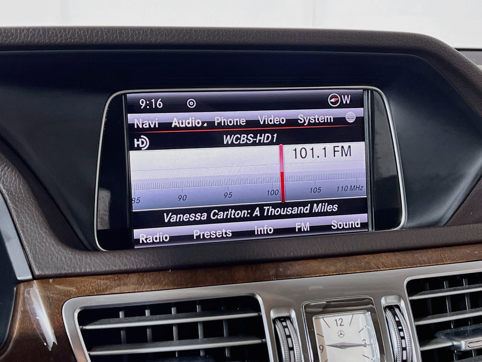 Used 2014 Mercedes-Benz E 350 4MATIC Wagon image 15