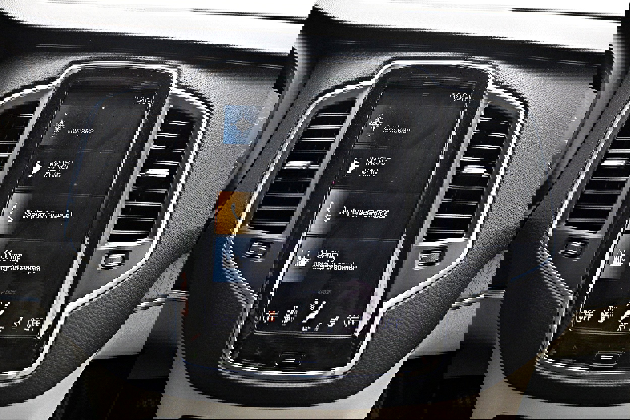 Used 2020 Volvo XC90 T6 Momentum image 9