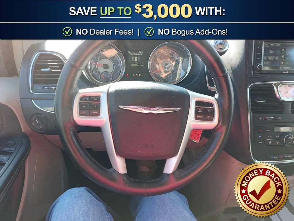 Used 2015 Chrysler Town & Country Touring-L w/ Driver Convenience Group image 18