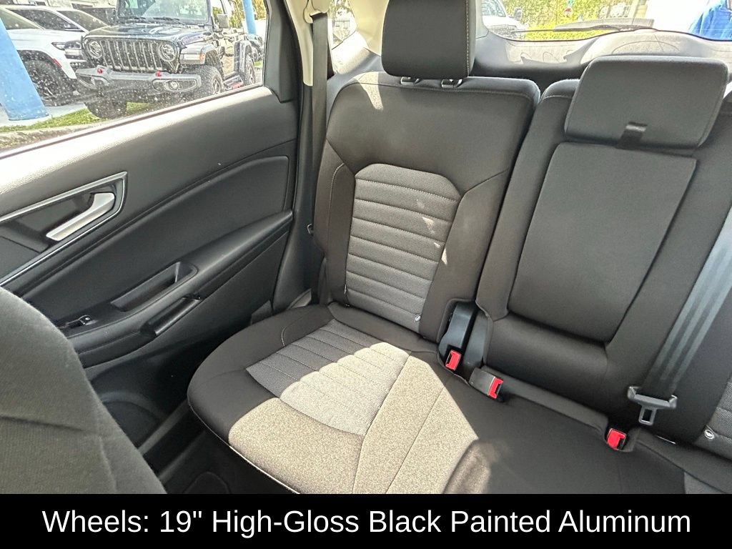 Used 2024 Ford Edge SE w/ Black Appearance Package AWD/4WD image 12