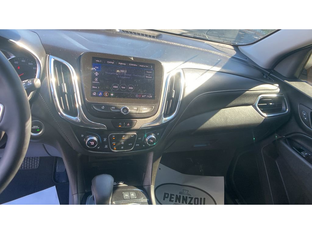 Used 2023 Chevrolet Equinox Premier image 12