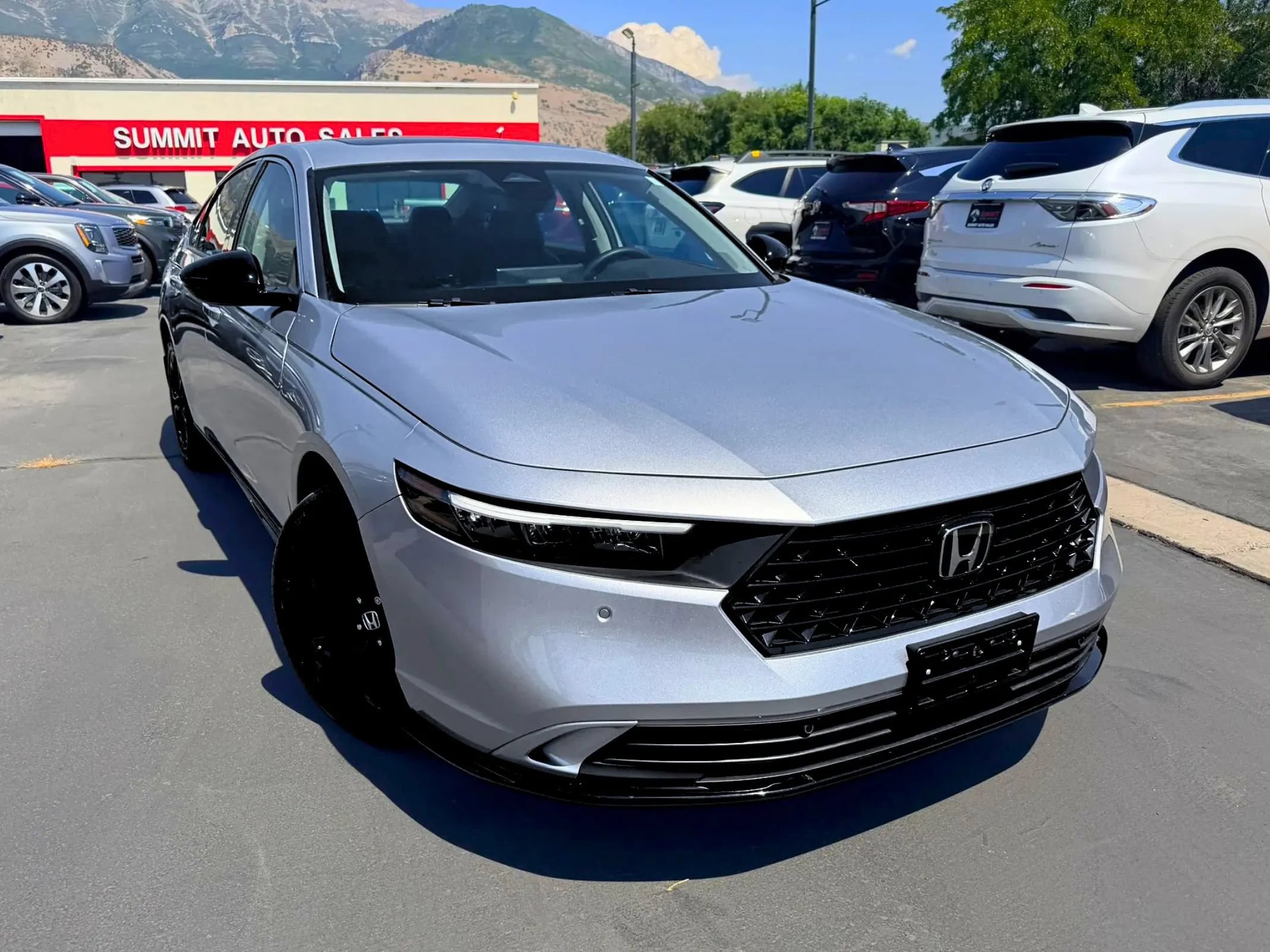 Used 2025 Honda Accord EX-L image 2