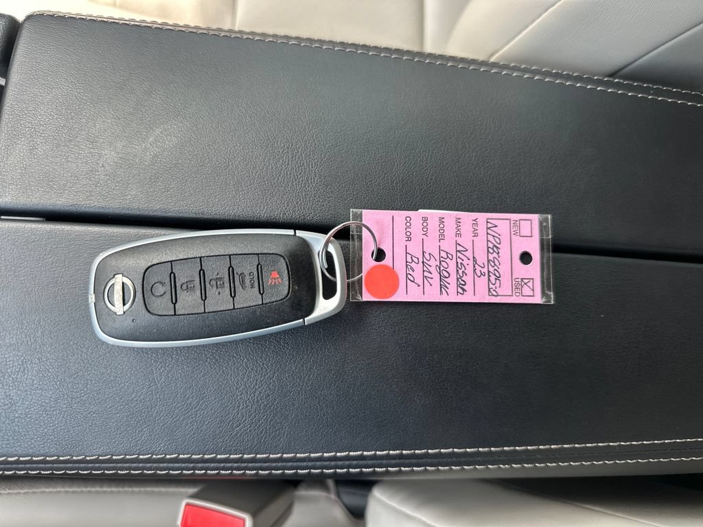 Used 2023 Nissan Rogue SV w/ SV Premium B Package FWD image 49
