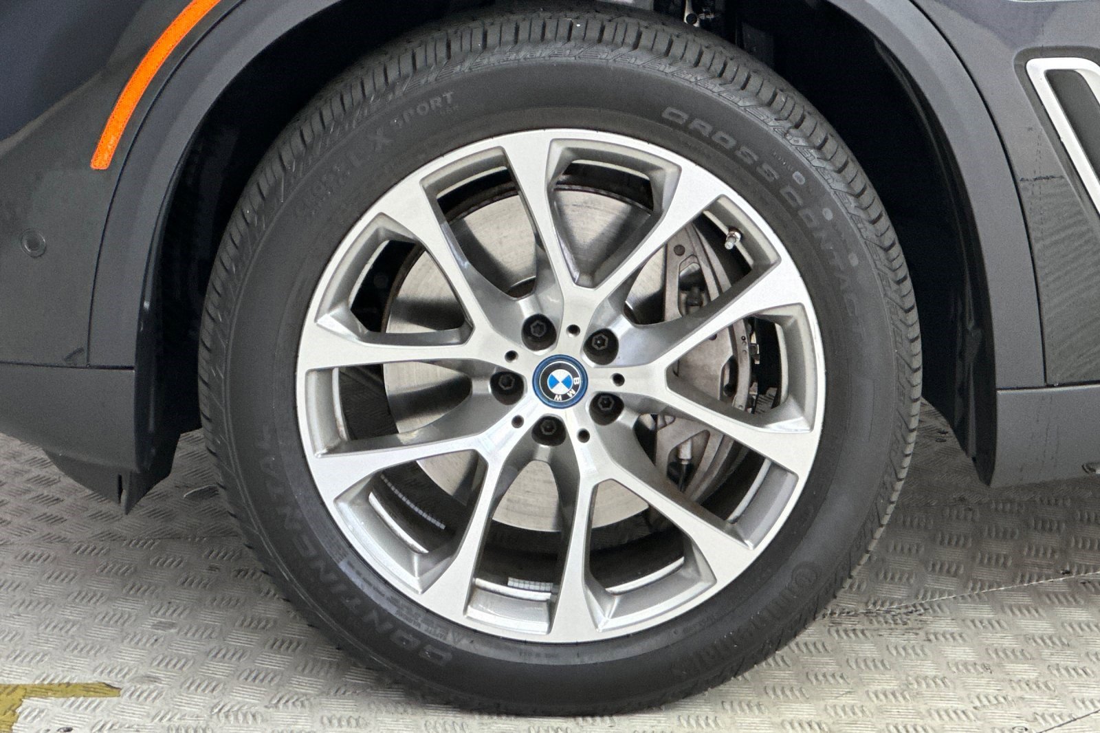 Used 2023 BMW X5 xDrive45e w/ Climate Comfort Package AWD/4WD image 11