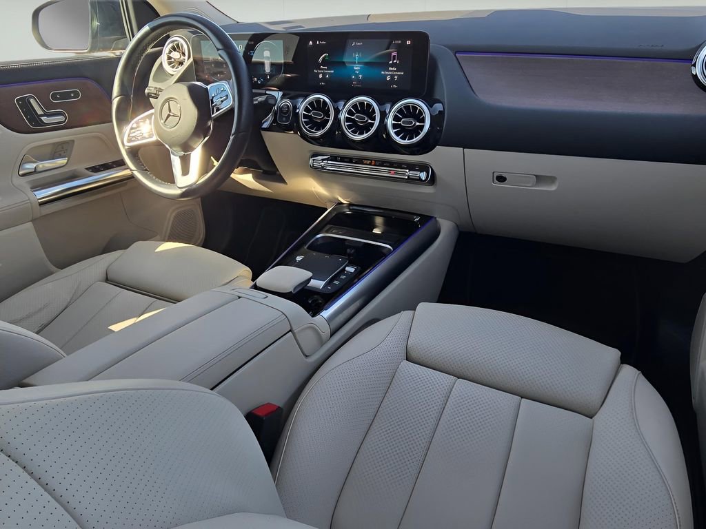 Used 2022 Mercedes-Benz GLA 250 4MATIC w/ Premium Package Lite image 17