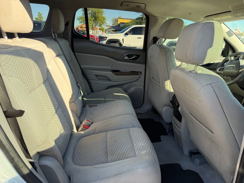 Used 2018 GMC Acadia SLE image 15