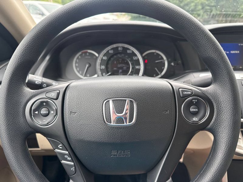 Used 2014 Honda Accord LX image 22