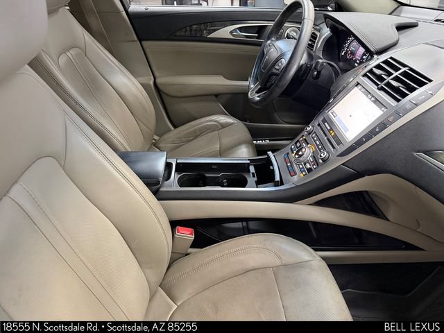 Used 2017 Lincoln MKZ Reserve w/ Luxury Package FWD image 11