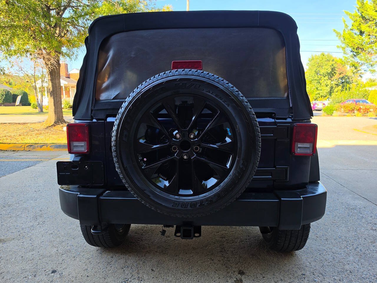 Used 2013 Jeep Wrangler Unlimited Sport AWD/4WD image 31