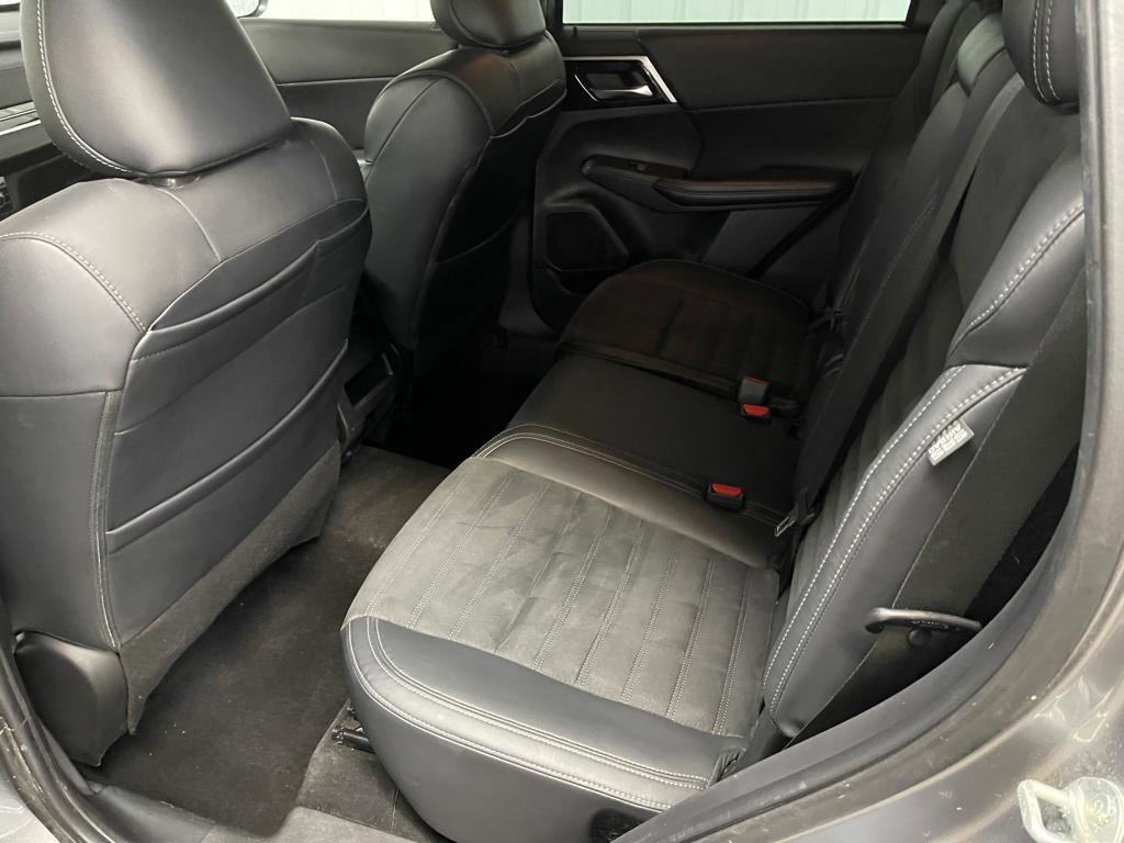 Used 2022 Mitsubishi Outlander SE AWD/4WD image 28