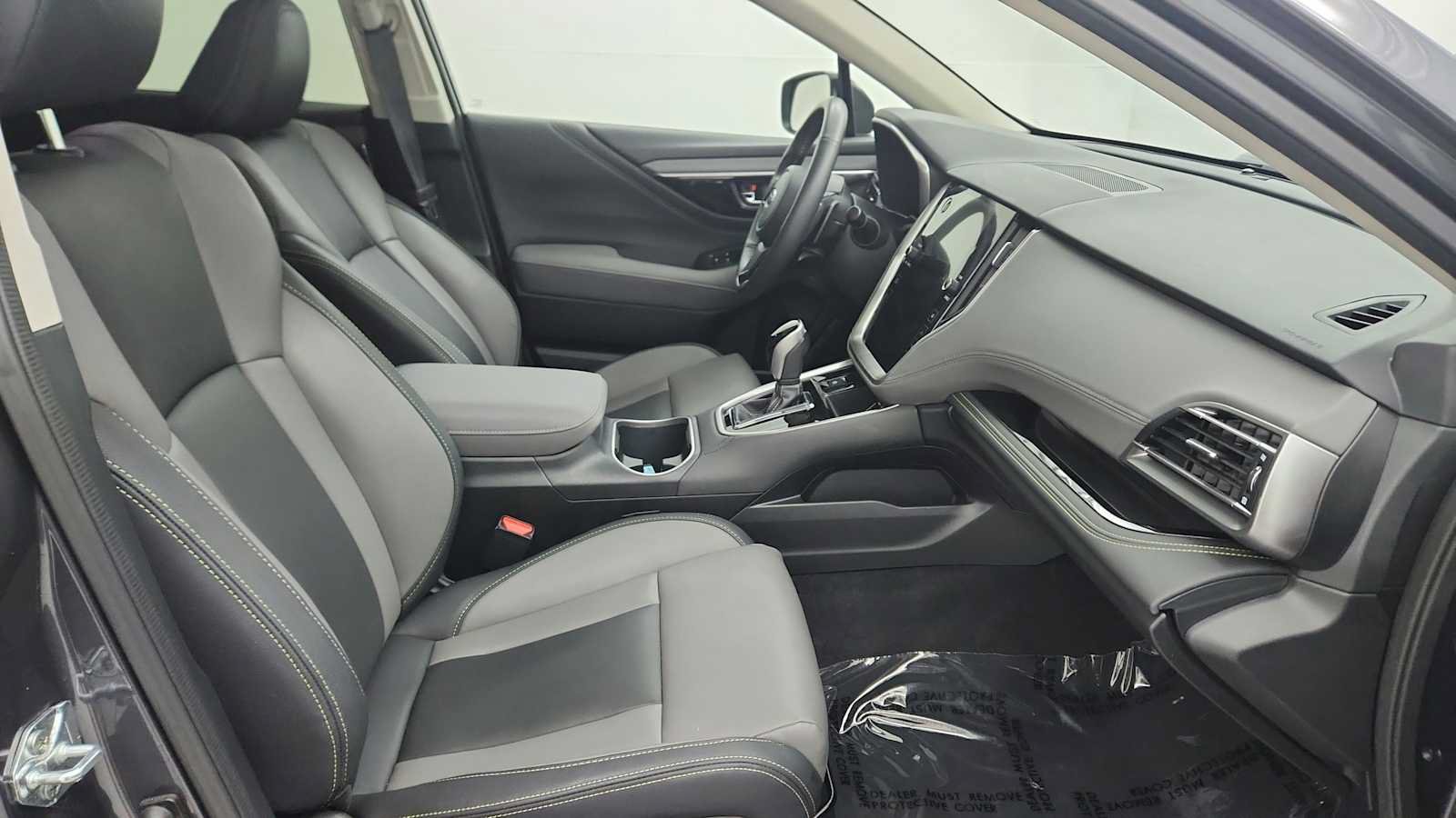 Certified 2025 Subaru Outback Onyx Edition AWD/4WD image 26