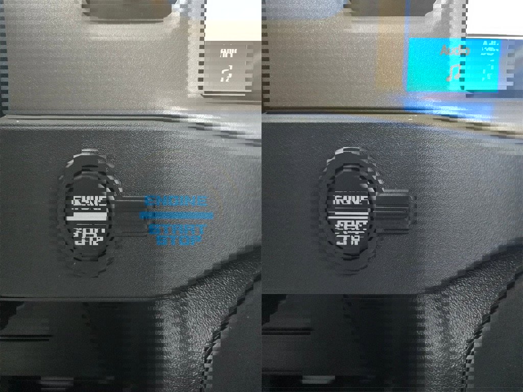 New 2025 Ford Bronco Outer Banks w/ Black Appearance Package image 19