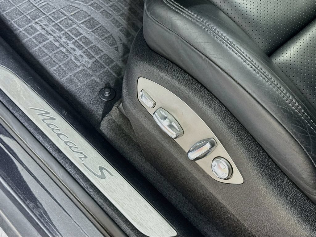 Certified 2021 Porsche Macan S AWD/4WD image 26