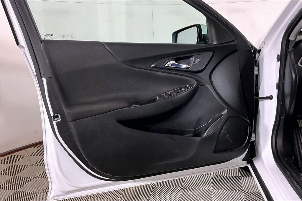 Used 2021 Chevrolet Malibu RS FWD image 24