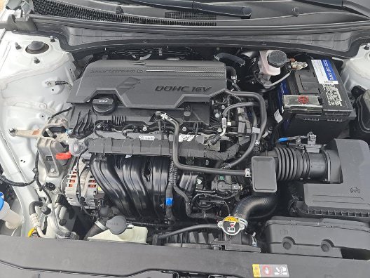 Used 2023 Hyundai Elantra SEL w/ Convenience Package FWD image 18