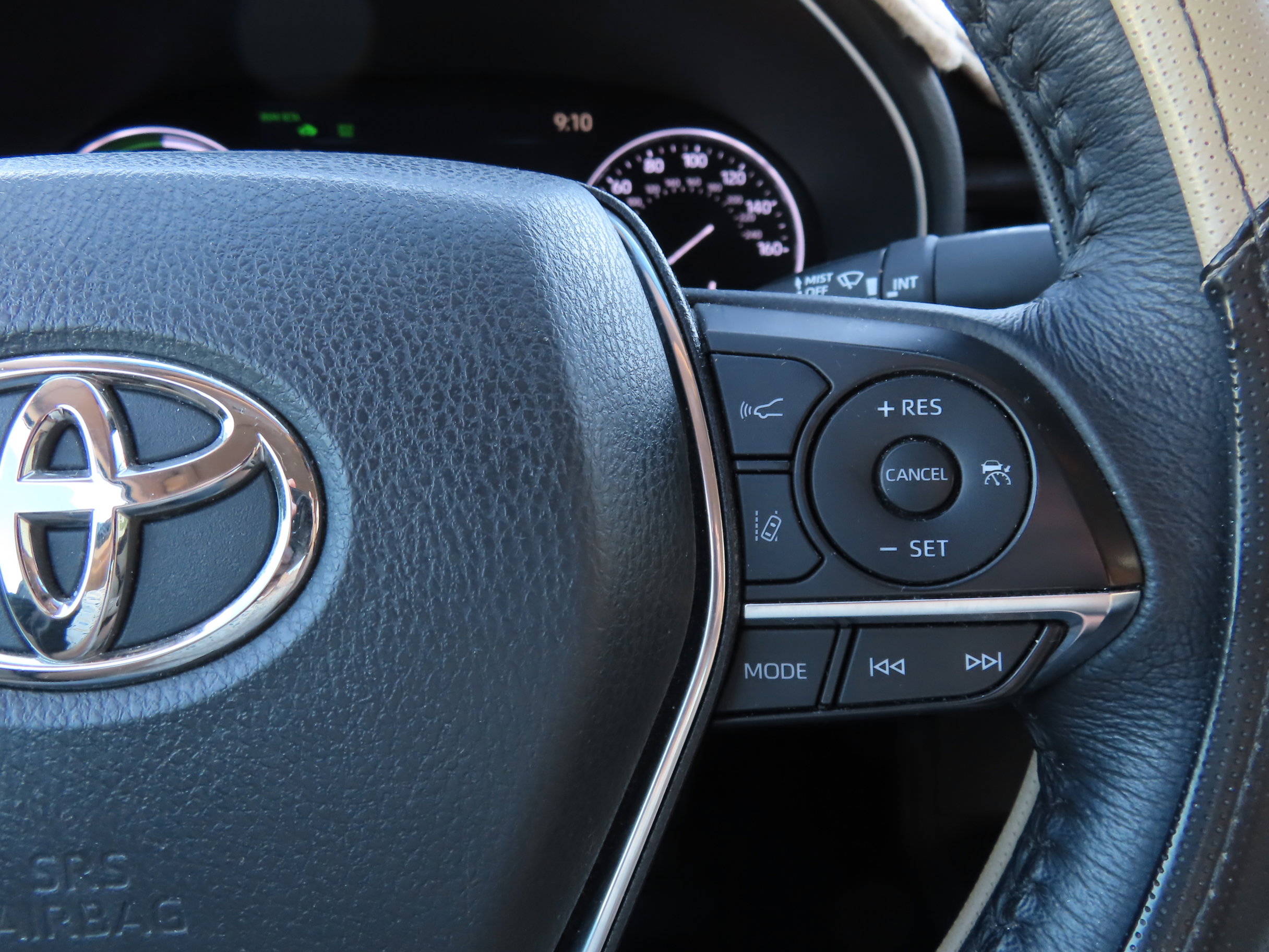 Used 2021 Toyota Avalon XLE image 21