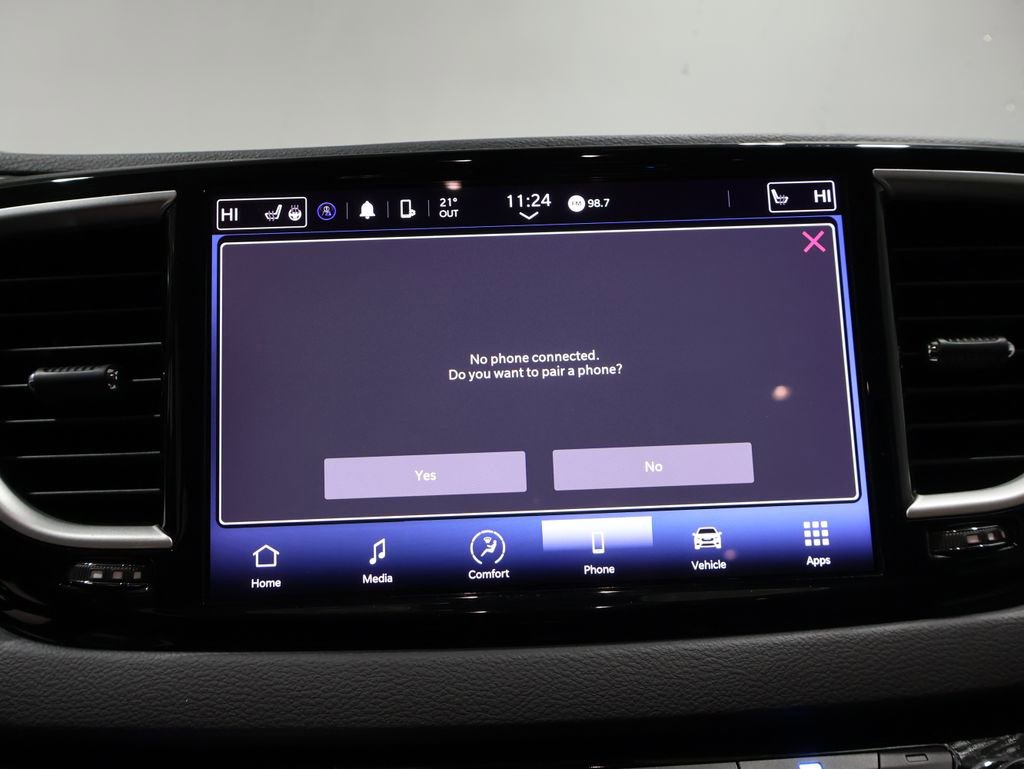 Used 2023 Chrysler Pacifica Touring-L FWD image 25