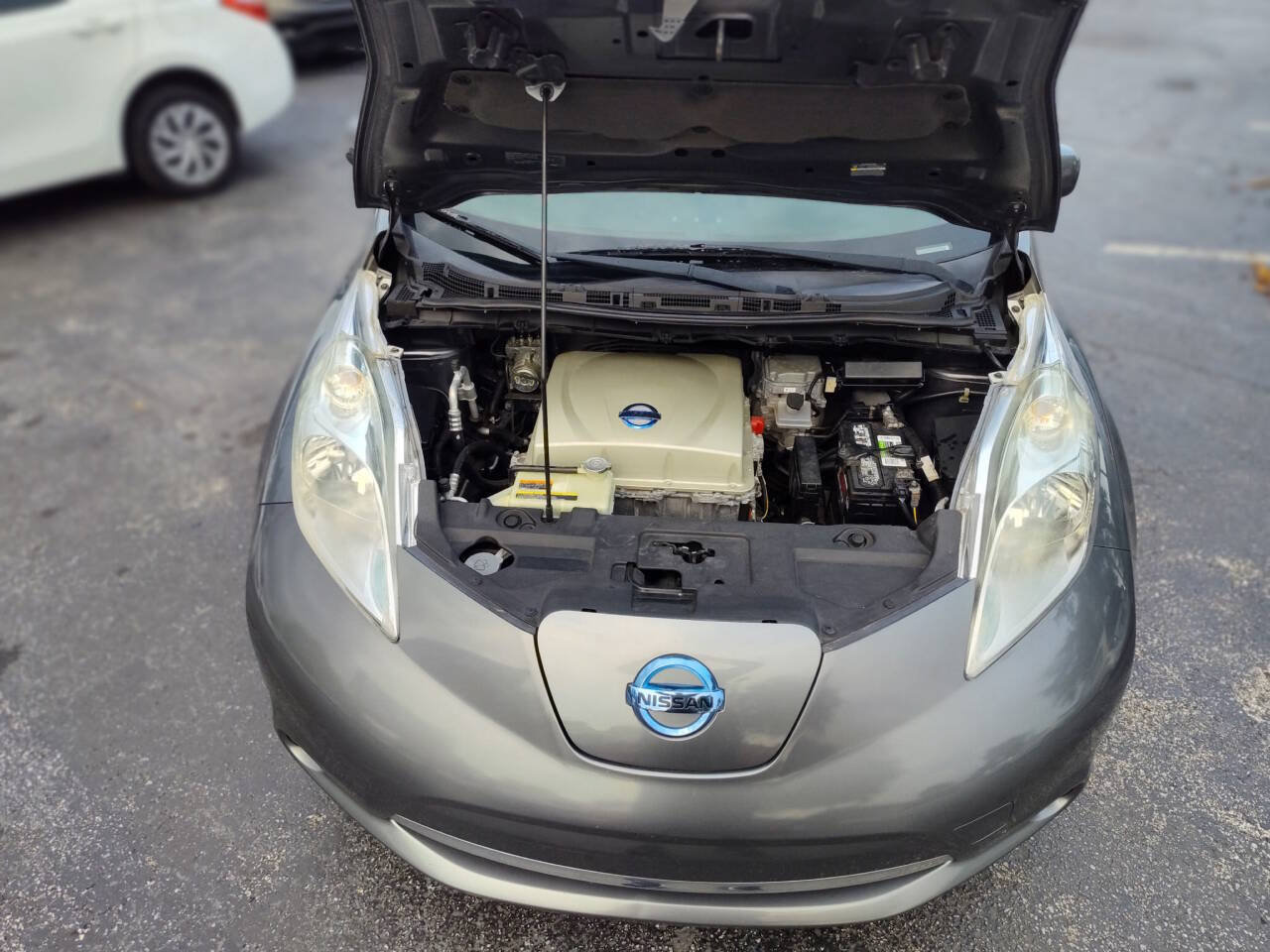 Used 2015 Nissan Leaf S FWD image 22