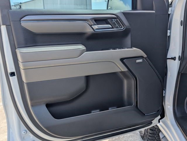 Certified 2025 Chevrolet Silverado 1500 ZR2 w/ Technology Package image 12