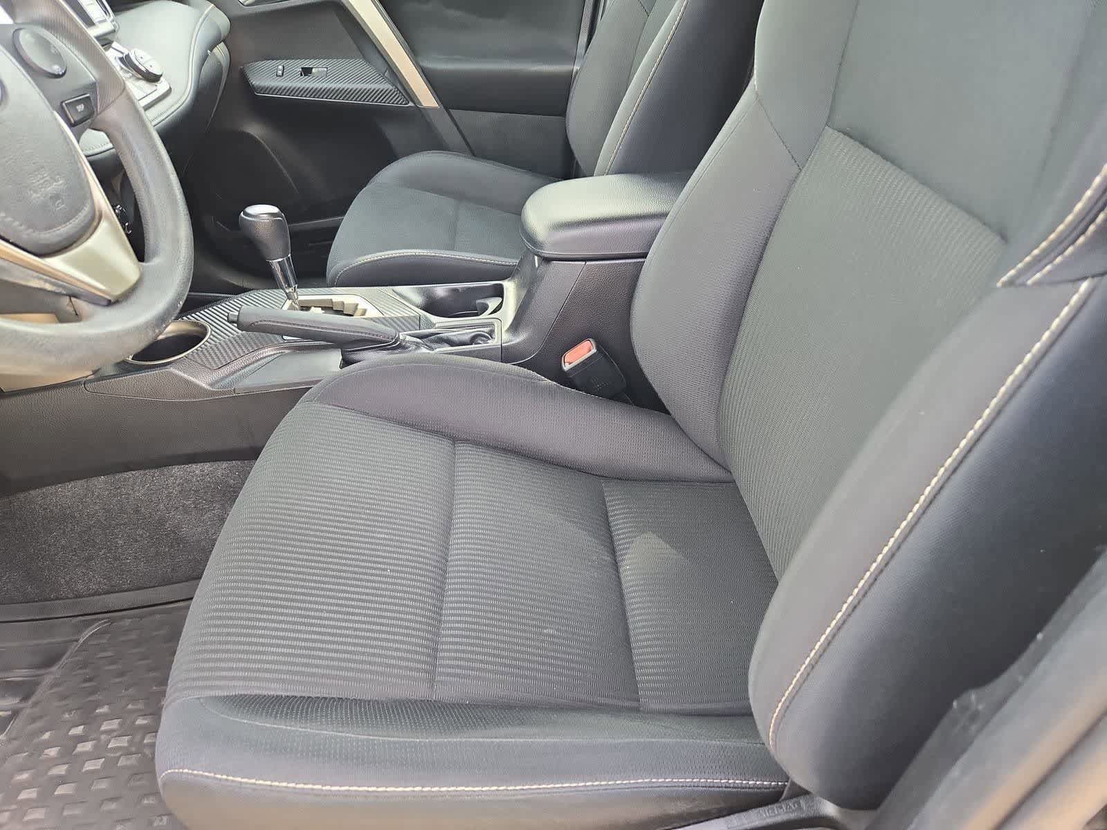 Used 2015 Toyota RAV4 XLE FWD image 15